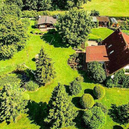 Bungalow Und Ferienwohnung Auf Ruegen Kluis エクステリア 写真