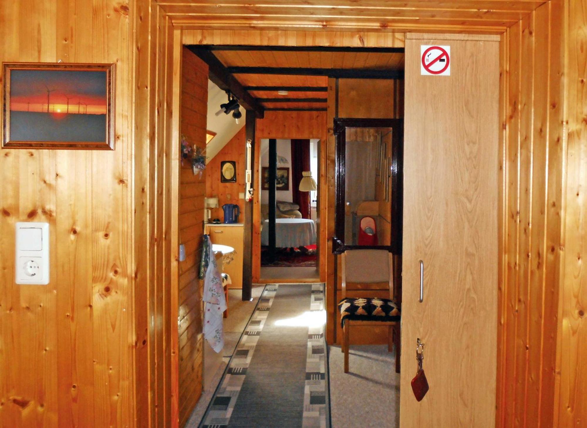 Bungalow Und Ferienwohnung Auf Ruegen Kluis エクステリア 写真