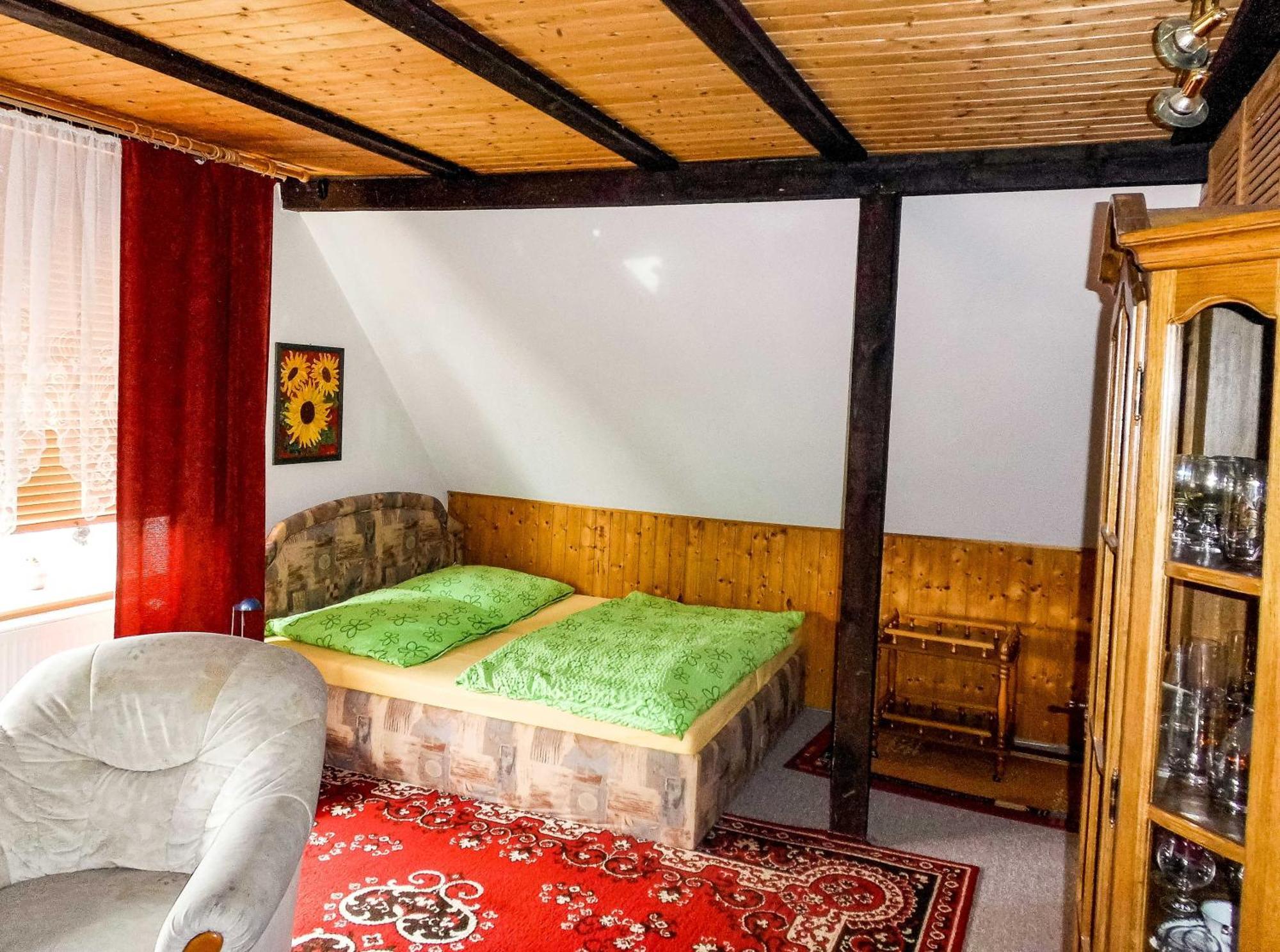 Bungalow Und Ferienwohnung Auf Ruegen Kluis エクステリア 写真